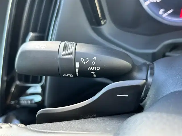 トヨタ クラウン ハイブリッド G 熊本県 2018(平30)年 4.4万km ホワイトパールクリスタルシャイン 純正ナビ/・AM/FM/CD/DVD/BT/・フルセグTV/・TVキャンセラー/・全方位カメラ/デジタルインナーミラーー/トヨタセーフティーセンス/・プリクラッシュセーフティ/・レーダークルーズコントロール/・レーントレーシングアシスト/・オートマチックハイビーム/・ロードサインアシスト/・ドライバー異常対応システム/・リクロストラフィックアラート/ヘッドアップディスプレイ/ブラインドスポットミニター/電動パーキングブレーキ/・ブレーキホールド/LEDライト/・フォグランプ/走行モード切替/・ECO/ノーマル/sports/snow/EV/電動格納ミラー/・ウィンカーミラー/革巻きステアリング/・ステアリングスイッチ/・オートアウェイ機能/革シート/D＋N席パワーシート/・ドライビングポジション・メモリー/前席シートヒーター/ビルトインETC/前方ドライブレコーダー/純正17インチAW/純正フロアマット/プッシュスタート/・スマートキー