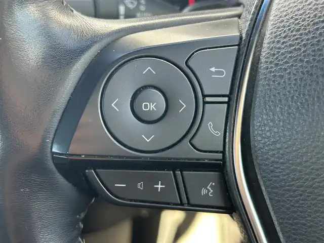 トヨタ クラウン ハイブリッド G 熊本県 2018(平30)年 4.4万km ホワイトパールクリスタルシャイン 純正ナビ/・AM/FM/CD/DVD/BT/・フルセグTV/・TVキャンセラー/・全方位カメラ/デジタルインナーミラーー/トヨタセーフティーセンス/・プリクラッシュセーフティ/・レーダークルーズコントロール/・レーントレーシングアシスト/・オートマチックハイビーム/・ロードサインアシスト/・ドライバー異常対応システム/・リクロストラフィックアラート/ヘッドアップディスプレイ/ブラインドスポットミニター/電動パーキングブレーキ/・ブレーキホールド/LEDライト/・フォグランプ/走行モード切替/・ECO/ノーマル/sports/snow/EV/電動格納ミラー/・ウィンカーミラー/革巻きステアリング/・ステアリングスイッチ/・オートアウェイ機能/革シート/D＋N席パワーシート/・ドライビングポジション・メモリー/前席シートヒーター/ビルトインETC/前方ドライブレコーダー/純正17インチAW/純正フロアマット/プッシュスタート/・スマートキー