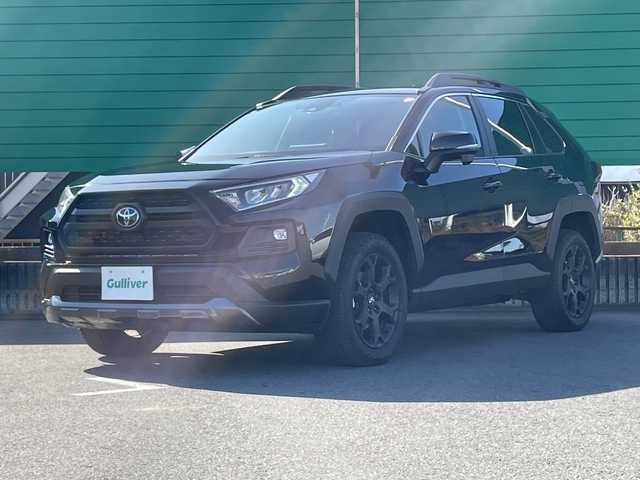 トヨタ ＲＡＶ４ アドベンチャー オフロードPKG 茨城県 2022(令4)年 0.8万km アティチュードブラックマイカ 純正9型ディスプレイオーディオナビ/４WD/バックカメラ/Bluetooth接続/AppleCarPlay/レッドステッチ合皮ブラックシート/シートヒーター/エアシート/パワーシート/ステアリングヒーター/追従クルーズコントロール/ビルトインETC/ドライブレコーダー/USB入力端子/ブラインドスポットモニター/ダウンヒルアシストコントロール/横滑り防止装置/衝突軽減システム/レーン逸脱警報/オートライト/オートマチックハイビーム/オートマチックハイビーム/LEDヘッドライト/LEDフォグ/コーナーセンサー/ルーフレール/純正18インチアルミホイール/スマートキー/保証書/取扱説明書/記録簿