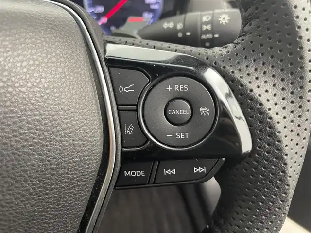 トヨタ クラウン ハイブリッド S Cパッケージ Four 富山県 2019(平31)年 7.2万km ブラック 4WD/純正ナビ（AM/FM/DVD/BT/USB/フルセグ）/バックカメラ/ドライブレコーダー/ETC/ヘッドアップディスプレイ/ブラインドスポットモニター/パワーシート/シートヒーター/ハンドルヒーター/衝突被害軽減システム/レーダークルーズコントロール/レーンキープアシスト/コーナーセンサー/横滑り防止装置/アイドリングストップ/純正アルミホイール/純正フロアマット/オートLEDライト/オートマチックハイビーム/オートホールド付電子パーキング/ウッドコンビステアリング/ステアリングスイッチ/パドルシフト/スマートキー/スペアキー