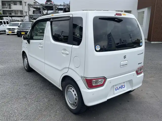 スズキ ワゴンＲ HYBRID FX 埼玉県 2020(令2)年 8.4万km スペリアホワイト (株)IDOMが運営する【じしゃロン川越店】の自社ローン専用車両になります。こちらは現金またはオートローンご利用時の価格です。自社ローンご希望の方は別途その旨お申付け下さい/社外ナビ　NXR16III/Bluetooth/CD/衝突軽減ブレーキ/レーンキープアシスト/ETC/シートヒーター/スマートキー（スペア×１）/プッシュスタート/ドアバイザー/純正フロアマット/サマータイヤ＆ホイールキャップ付き車載