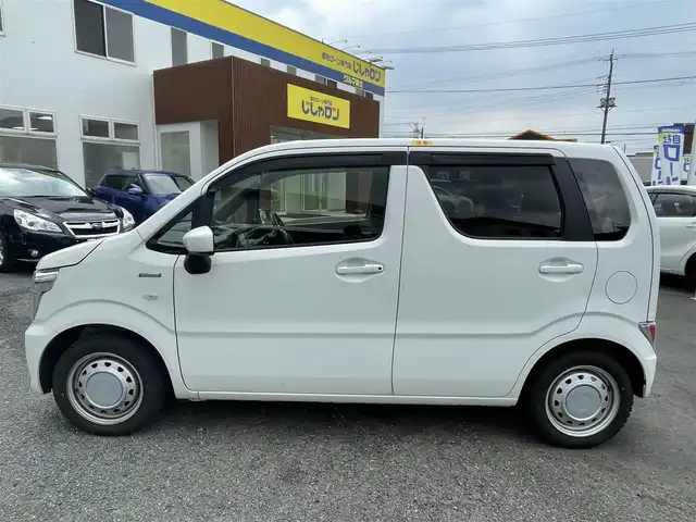 スズキ ワゴンＲ HYBRID FX 埼玉県 2020(令2)年 8.4万km スペリアホワイト (株)IDOMが運営する【じしゃロン川越店】の自社ローン専用車両になります。こちらは現金またはオートローンご利用時の価格です。自社ローンご希望の方は別途その旨お申付け下さい/社外ナビ　NXR16III/Bluetooth/CD/衝突軽減ブレーキ/レーンキープアシスト/ETC/シートヒーター/スマートキー（スペア×１）/プッシュスタート/ドアバイザー/純正フロアマット/サマータイヤ＆ホイールキャップ付き車載