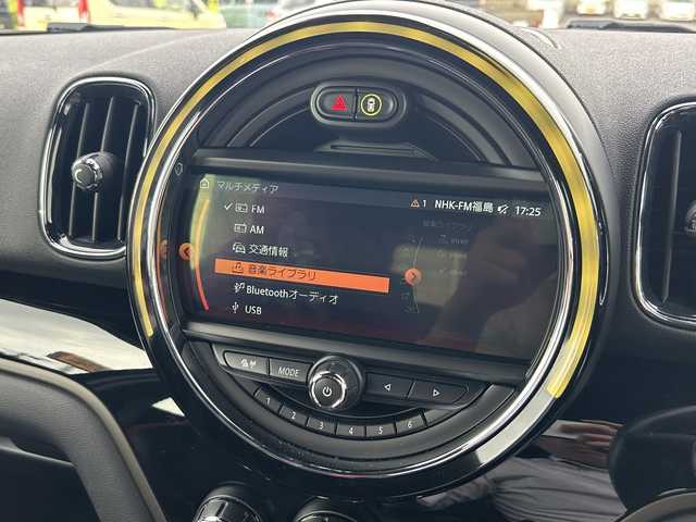 ＭＩＮＩ ミニ クロスオーバー ジョンクーパーワークス 福島県 2018(平30)年 5.5万km ミッドナイト・ブラック・メタリック 4WD/純正ナビゲーション/【BT/USB/AUX】/ヘッドアップディスプレイ/ハーフレザーシート/前席シートヒーター/LEDオートライト/バックカメラ/電動リアゲート/アダプティブクルーズコントロール/アイドリングストップ/パドルシフト/ステアリングリモコン/フロアマット