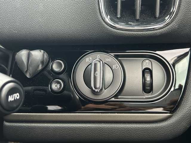 ＭＩＮＩ ミニ クロスオーバー ジョンクーパーワークス 福島県 2018(平30)年 5.5万km ミッドナイト・ブラック・メタリック 4WD/純正ナビゲーション/【BT/USB/AUX】/ヘッドアップディスプレイ/ハーフレザーシート/前席シートヒーター/LEDオートライト/バックカメラ/電動リアゲート/アダプティブクルーズコントロール/アイドリングストップ/パドルシフト/ステアリングリモコン/フロアマット