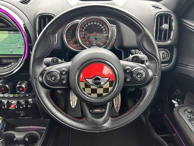 ＭＩＮＩ ミニ クロスオーバー ジョンクーパーワークス 福島県 2018(平30)年 5.5万km ミッドナイト・ブラック・メタリック 4WD/純正ナビゲーション/【BT/USB/AUX】/ヘッドアップディスプレイ/ハーフレザーシート/前席シートヒーター/LEDオートライト/バックカメラ/電動リアゲート/アダプティブクルーズコントロール/アイドリングストップ/パドルシフト/ステアリングリモコン/フロアマット