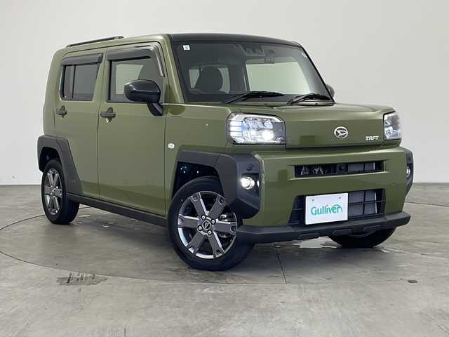 ダイハツ タフト G ターボ 兵庫県 2021(令3)年 0.9万km フォレストカーキメタリック ・社外ナビ/Bluetooth/CD/DVD/TV/・全方位カメラ/・ETC/・前後ドライブレコーダー/・スカイフィールトップ/・前後コーナーセンサー/・アイドリングストップ/・ステアリングスイッチ/・レーダークルーズコントロール/・横滑り防止装置/・盗難防止装置/・スマートアシスト/・LEDオートライト/・オートマチックハイビーム/・純正15インチアルミホイール/・社外フロアマット/・前席シートヒーター/・電動パーキングブレーキ/・保証書/・取扱説明書/・ドアバイザー