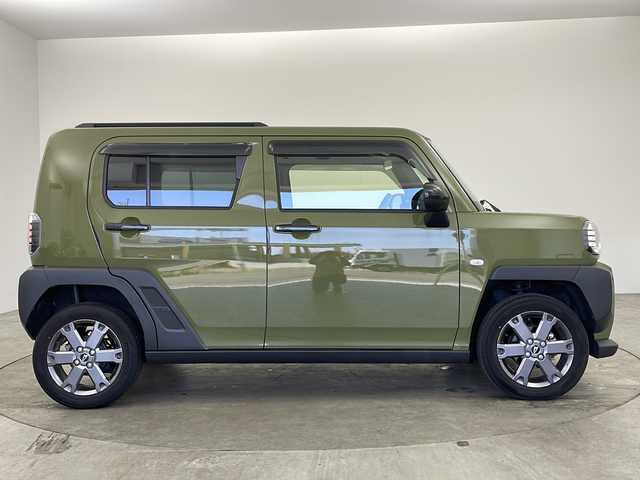 ダイハツ タフト G ターボ 兵庫県 2021(令3)年 0.9万km フォレストカーキメタリック ・社外ナビ/Bluetooth/CD/DVD/TV/・全方位カメラ/・ETC/・前後ドライブレコーダー/・スカイフィールトップ/・前後コーナーセンサー/・アイドリングストップ/・ステアリングスイッチ/・レーダークルーズコントロール/・横滑り防止装置/・盗難防止装置/・スマートアシスト/・LEDオートライト/・オートマチックハイビーム/・純正15インチアルミホイール/・社外フロアマット/・前席シートヒーター/・電動パーキングブレーキ/・保証書/・取扱説明書/・ドアバイザー