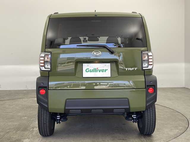 ダイハツ タフト G ターボ 兵庫県 2021(令3)年 0.9万km フォレストカーキメタリック ・社外ナビ/Bluetooth/CD/DVD/TV/・全方位カメラ/・ETC/・前後ドライブレコーダー/・スカイフィールトップ/・前後コーナーセンサー/・アイドリングストップ/・ステアリングスイッチ/・レーダークルーズコントロール/・横滑り防止装置/・盗難防止装置/・スマートアシスト/・LEDオートライト/・オートマチックハイビーム/・純正15インチアルミホイール/・社外フロアマット/・前席シートヒーター/・電動パーキングブレーキ/・保証書/・取扱説明書/・ドアバイザー