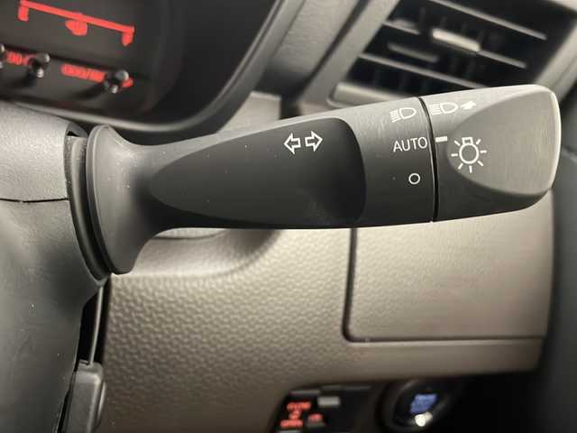 トヨタ ルーミー X 宮崎県 2020(令2)年 2.4万km ブラックマイカメタリック 禁煙車/衝突被害軽減ブレーキ/純正ナビTV/（NSZT-W68T/CD/Bluetooth/FMAM/フルセグTV)/純正フロアマット/左側電動スライドドア/オートマチックハイビーム/クリアランスソナー/アイドリングストップ/オート電動格納ミラー/スマートキー/プッシュエンジンスタート/スペアキー/新車時保証書/取扱い説明書