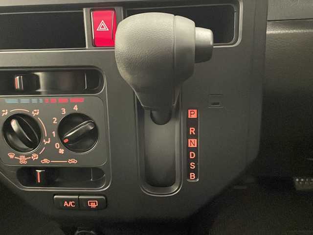 トヨタ ルーミー X 宮崎県 2020(令2)年 2.4万km ブラックマイカメタリック 禁煙車/衝突被害軽減ブレーキ/純正ナビTV/（NSZT-W68T/CD/Bluetooth/FMAM/フルセグTV)/純正フロアマット/左側電動スライドドア/オートマチックハイビーム/クリアランスソナー/アイドリングストップ/オート電動格納ミラー/スマートキー/プッシュエンジンスタート/スペアキー/新車時保証書/取扱い説明書