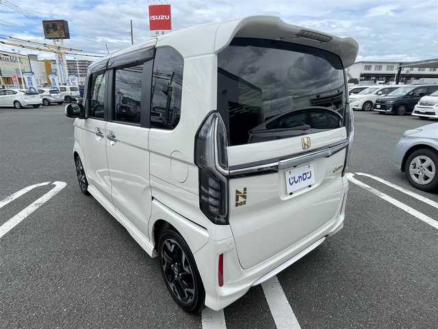 ホンダ Ｎ ＢＯＸ G L ターボ ホンダセンシング 熊本県 2017(平29)年 10.8万km プレミアムホワイトパールⅡ (株)IDOMが運営する【じしゃロン熊本店】の自社ローン専用車両になります。こちらは現金またはオートローンご利用時の価格です。自社ローンご希望の方は別途その旨お申付け下さい/純正SDナビ【VXU-185NBi】/　（フルセグTV・Bluetooth・DVD・CD・USB・AM/FM）/バックカメラ/ドライブレコーダー/ビルトインETC/ステアリングスイッチ/クルーズコントロール/衝突軽減ブレーキ/レーンアシスト/横滑り防止装置/両側パワースライドドア/ISOFIX/カーテンエアバック/電動格納ウィンカーミラー/ドアバイザー/純正フロアマット/純正15インチアルミホイール/純正LEDヘッドライト