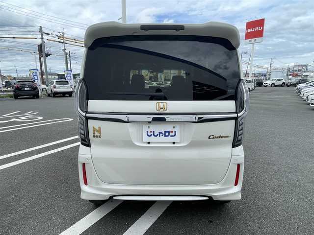 ホンダ Ｎ ＢＯＸ G L ターボ ホンダセンシング 熊本県 2017(平29)年 10.8万km プレミアムホワイトパールⅡ (株)IDOMが運営する【じしゃロン熊本店】の自社ローン専用車両になります。こちらは現金またはオートローンご利用時の価格です。自社ローンご希望の方は別途その旨お申付け下さい/純正SDナビ【VXU-185NBi】/　（フルセグTV・Bluetooth・DVD・CD・USB・AM/FM）/バックカメラ/ドライブレコーダー/ビルトインETC/ステアリングスイッチ/クルーズコントロール/衝突軽減ブレーキ/レーンアシスト/横滑り防止装置/両側パワースライドドア/ISOFIX/カーテンエアバック/電動格納ウィンカーミラー/ドアバイザー/純正フロアマット/純正15インチアルミホイール/純正LEDヘッドライト