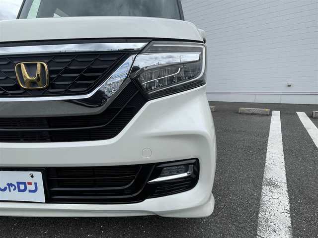 ホンダ Ｎ ＢＯＸ G L ターボ ホンダセンシング 熊本県 2017(平29)年 10.8万km プレミアムホワイトパールⅡ (株)IDOMが運営する【じしゃロン熊本店】の自社ローン専用車両になります。こちらは現金またはオートローンご利用時の価格です。自社ローンご希望の方は別途その旨お申付け下さい/純正SDナビ【VXU-185NBi】/　（フルセグTV・Bluetooth・DVD・CD・USB・AM/FM）/バックカメラ/ドライブレコーダー/ビルトインETC/ステアリングスイッチ/クルーズコントロール/衝突軽減ブレーキ/レーンアシスト/横滑り防止装置/両側パワースライドドア/ISOFIX/カーテンエアバック/電動格納ウィンカーミラー/ドアバイザー/純正フロアマット/純正15インチアルミホイール/純正LEDヘッドライト