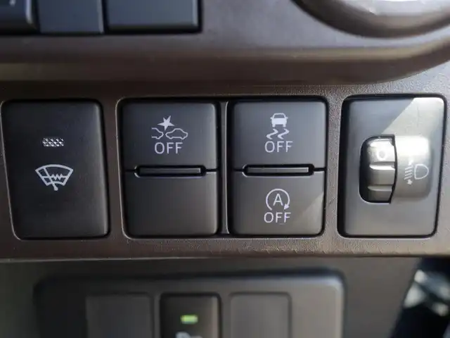 ダイハツ トール X 山形県 2022(令4)年 6.7万km レーザーブルークリスタルシャイン 4WD/衝突被害軽減システム/メモリナビ/　　【CD DVD BT USB AUX】/バックカメラ/パワースライドドア/オートライト/ドライブレコーダー/アイドリングストップ/コーナーセンサー/ステアリングスイッチ/電動格納ミラー/フロアマット/スマートキー×2/ETC