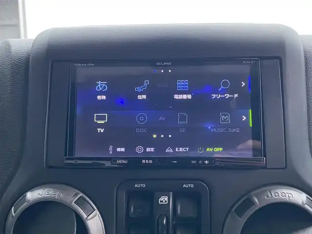 クライスラー・ジープ ジープ ラングラー アンリミテッド スポーツ 福岡県 2016(平28)年 8.8万km ブライトホワイトクリアコート ・クルーズコントロール/・純正ナビ／ＢＴ／ＵＳＢ/・バックカメラ/・ドライブレコーダー/・フルセグ/・ＥＴＣ/・純正１７ＡＷ/・サイドカメラ/・保証書/・取扱説明書