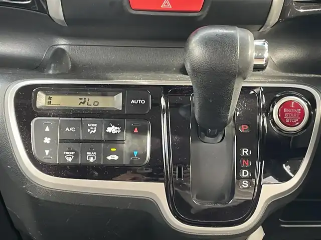 ホンダ Ｎ ＢＯＸ カスタム G ターボパッケージ 岡山県 2012(平24)年 12.3万km クリスタルブラックパール 登録時走行距離122469km/純正SDナビ/(AM/FM/TV/DISC/BT)/両側パワースライドドア/クルーズコントロール/ETC/パドルシフト/S+Rエアロ/社外１４インチアルミホイール/プッシュスタート/スマートキー/スペアキー/パワーウィンドウ/パワーステアリング/電動格納ミラー