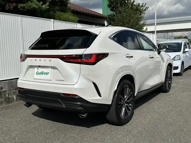 レクサス ＮＸ 350h バージョンL 愛知県 2023(令5)年 2.5万km パール ナビゲーション　/フルセグテレビ　/ブルートゥース　/ＵＳＢ接続　/ＥＴＣ　/全方位カメラ　/ヘッドアップディスプレイ　　/プリクラッシュセーフティ/アダプティプクルーズ/ブラインドスポットモニタ―/リアクロストレックアラート　/シートヒーター　/エアーシート　/ハンドルヒーター　/保証書/取扱説明書/整備手帳/スマートキーX2個