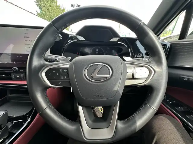レクサス ＮＸ 350h バージョンL 愛知県 2023(令5)年 2.5万km パール ナビゲーション　/フルセグテレビ　/ブルートゥース　/ＵＳＢ接続　/ＥＴＣ　/全方位カメラ　/ヘッドアップディスプレイ　　/プリクラッシュセーフティ/アダプティプクルーズ/ブラインドスポットモニタ―/リアクロストレックアラート　/シートヒーター　/エアーシート　/ハンドルヒーター　/保証書/取扱説明書/整備手帳/スマートキーX2個