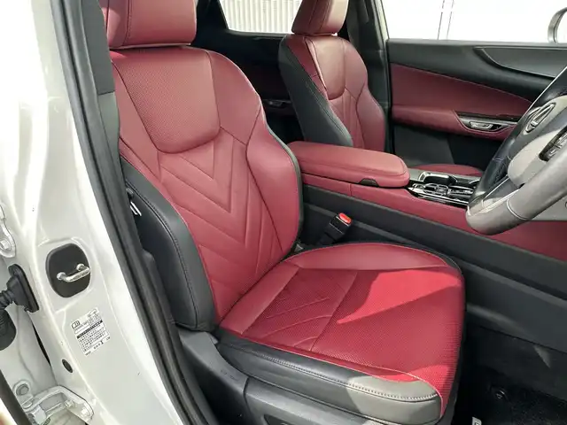 レクサス ＮＸ 350h バージョンL 愛知県 2023(令5)年 2.5万km パール ナビゲーション　/フルセグテレビ　/ブルートゥース　/ＵＳＢ接続　/ＥＴＣ　/全方位カメラ　/ヘッドアップディスプレイ　　/プリクラッシュセーフティ/アダプティプクルーズ/ブラインドスポットモニタ―/リアクロストレックアラート　/シートヒーター　/エアーシート　/ハンドルヒーター　/保証書/取扱説明書/整備手帳/スマートキーX2個