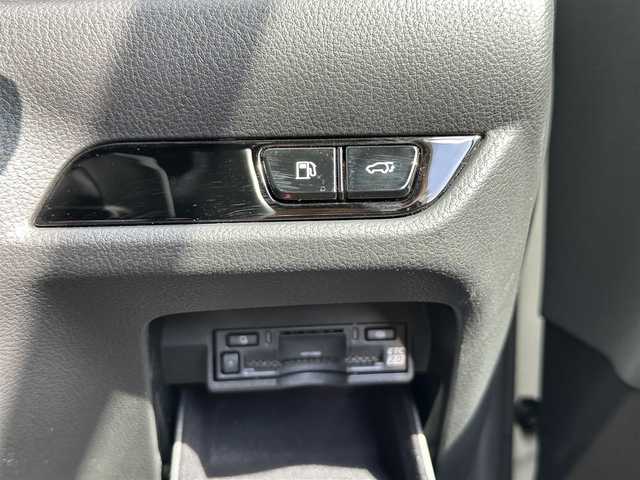 レクサス ＮＸ 350h バージョンL 愛知県 2023(令5)年 2.5万km パール ナビゲーション　/フルセグテレビ　/ブルートゥース　/ＵＳＢ接続　/ＥＴＣ　/全方位カメラ　/ヘッドアップディスプレイ　　/プリクラッシュセーフティ/アダプティプクルーズ/ブラインドスポットモニタ―/リアクロストレックアラート　/シートヒーター　/エアーシート　/ハンドルヒーター　/保証書/取扱説明書/整備手帳/スマートキーX2個