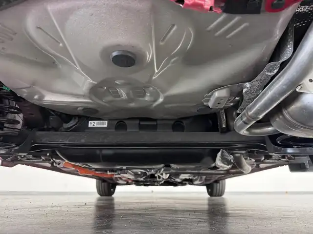 トヨタ アクア S スタイルブラック 三重県 2020(令2)年 0.8万km スーパーレッドⅤ ハイブリッド/FF/フロアCVT/純正 7インチナビ NSCN-W68/（AM/FM/CD/SD/Bluetooth/AUX/TV）/【OP】パノラミックビューモニター/ビルトイン ETC/Toyota Safety Sense/●プリクラッシュセーフティ［PCS］/●レーンディパーチャーアラート［LDA］/●オートハイビーム［AHB］/先行車発進告知機能/インテリジェントクリアランスソナー［パーキングサポートブレーキ（静止物）］/・横滑り防止装置/装備/スマートエントリーパッケージ/●スマートエントリー＆スタートシステム/●プッシュスタート/●スマートキーx2/●盗難防止システム（イモビライザーシステム）/●コンライト（オートライト：ライト自動点灯・消灯システム／ランプオートカットシステム）/・オートエアコン/・電動格納ドアミラー（ウインカー付）/・ステアリングスイッチ（オーディオ操作、メーターディスプレイ操作）/・パワーウインドウ/・パワーステアリング/・純正ホイールキャップ＆15インチスチールホイール/・保/取/ナビ取/・【OP】スペアタイヤ/など/後期モデル/…Sスタイルブラック特別装備