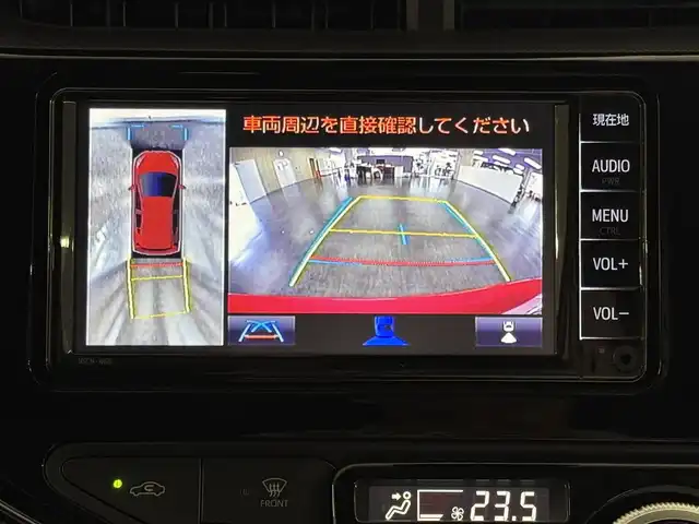 トヨタ アクア S スタイルブラック 三重県 2020(令2)年 0.8万km スーパーレッドⅤ ハイブリッド/FF/フロアCVT/純正 7インチナビ NSCN-W68/（AM/FM/CD/SD/Bluetooth/AUX/TV）/【OP】パノラミックビューモニター/ビルトイン ETC/Toyota Safety Sense/●プリクラッシュセーフティ［PCS］/●レーンディパーチャーアラート［LDA］/●オートハイビーム［AHB］/先行車発進告知機能/インテリジェントクリアランスソナー［パーキングサポートブレーキ（静止物）］/・横滑り防止装置/装備/スマートエントリーパッケージ/●スマートエントリー＆スタートシステム/●プッシュスタート/●スマートキーx2/●盗難防止システム（イモビライザーシステム）/●コンライト（オートライト：ライト自動点灯・消灯システム／ランプオートカットシステム）/・オートエアコン/・電動格納ドアミラー（ウインカー付）/・ステアリングスイッチ（オーディオ操作、メーターディスプレイ操作）/・パワーウインドウ/・パワーステアリング/・純正ホイールキャップ＆15インチスチールホイール/・保/取/ナビ取/・【OP】スペアタイヤ/など/後期モデル/…Sスタイルブラック特別装備