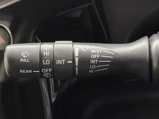 トヨタ アクア S スタイルブラック 三重県 2020(令2)年 0.8万km スーパーレッドⅤ ハイブリッド/FF/フロアCVT/純正 7インチナビ NSCN-W68/（AM/FM/CD/SD/Bluetooth/AUX/TV）/【OP】パノラミックビューモニター/ビルトイン ETC/Toyota Safety Sense/●プリクラッシュセーフティ［PCS］/●レーンディパーチャーアラート［LDA］/●オートハイビーム［AHB］/先行車発進告知機能/インテリジェントクリアランスソナー［パーキングサポートブレーキ（静止物）］/・横滑り防止装置/装備/スマートエントリーパッケージ/●スマートエントリー＆スタートシステム/●プッシュスタート/●スマートキーx2/●盗難防止システム（イモビライザーシステム）/●コンライト（オートライト：ライト自動点灯・消灯システム／ランプオートカットシステム）/・オートエアコン/・電動格納ドアミラー（ウインカー付）/・ステアリングスイッチ（オーディオ操作、メーターディスプレイ操作）/・パワーウインドウ/・パワーステアリング/・純正ホイールキャップ＆15インチスチールホイール/・保/取/ナビ取/・【OP】スペアタイヤ/など/後期モデル/…Sスタイルブラック特別装備