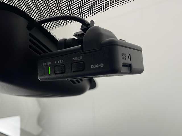 日産 セレナ e－パワー ハイウェイスター V 宮崎県 2019(令1)年 5.4万km ブリリアントホワイトパール 純正9インチメモリーナビ/ CD DVD BTオーディオ フルセグTV/アラウンドビューカメラ/クルーズコントロール/両側パワースライドドア/前後クリアランスソナー/純正LEDヘッドライト/ステアリングヒーター/前席シートヒーター/ステアリングリモコン/ドライブレコーダー/純正フロアマット/ビルトインETC