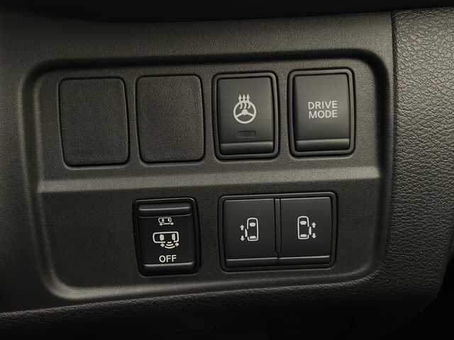 日産 セレナ e－パワー ハイウェイスター V 宮崎県 2019(令1)年 5.4万km ブリリアントホワイトパール 純正9インチメモリーナビ/ CD DVD BTオーディオ フルセグTV/アラウンドビューカメラ/クルーズコントロール/両側パワースライドドア/前後クリアランスソナー/純正LEDヘッドライト/ステアリングヒーター/前席シートヒーター/ステアリングリモコン/ドライブレコーダー/純正フロアマット/ビルトインETC