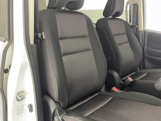 日産 セレナ e－パワー ハイウェイスター V 宮崎県 2019(令1)年 5.4万km ブリリアントホワイトパール 純正9インチメモリーナビ/ CD DVD BTオーディオ フルセグTV/アラウンドビューカメラ/クルーズコントロール/両側パワースライドドア/前後クリアランスソナー/純正LEDヘッドライト/ステアリングヒーター/前席シートヒーター/ステアリングリモコン/ドライブレコーダー/純正フロアマット/ビルトインETC