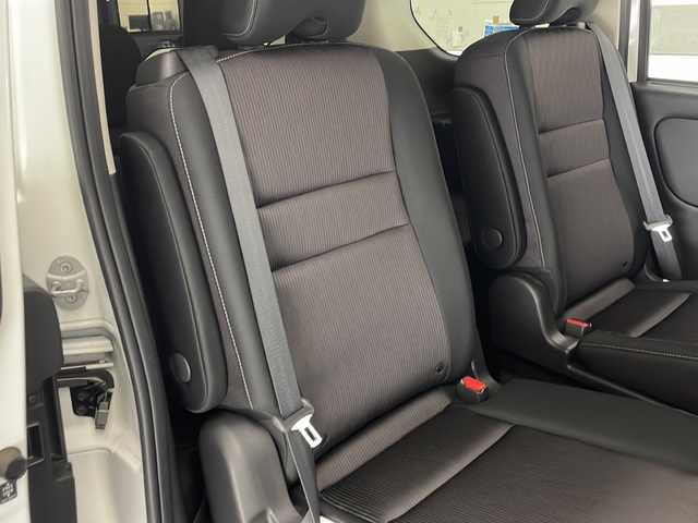 日産 セレナ e－パワー ハイウェイスター V 宮崎県 2019(令1)年 5.4万km ブリリアントホワイトパール 純正9インチメモリーナビ/ CD DVD BTオーディオ フルセグTV/アラウンドビューカメラ/クルーズコントロール/両側パワースライドドア/前後クリアランスソナー/純正LEDヘッドライト/ステアリングヒーター/前席シートヒーター/ステアリングリモコン/ドライブレコーダー/純正フロアマット/ビルトインETC