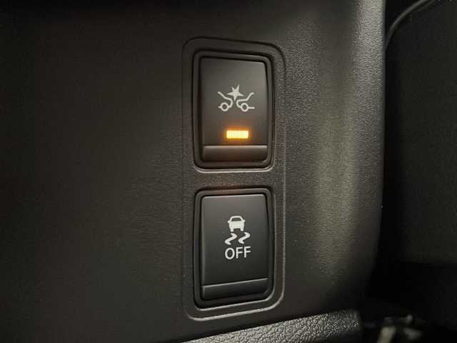 日産 セレナ e－パワー ハイウェイスター V 宮崎県 2019(令1)年 5.4万km ブリリアントホワイトパール 純正9インチメモリーナビ/ CD DVD BTオーディオ フルセグTV/アラウンドビューカメラ/クルーズコントロール/両側パワースライドドア/前後クリアランスソナー/純正LEDヘッドライト/ステアリングヒーター/前席シートヒーター/ステアリングリモコン/ドライブレコーダー/純正フロアマット/ビルトインETC