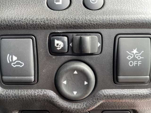 日産 ノート e－パワー X 愛知県 2016(平28)年 4.6万km プレミアムコロナオレンジ 純正ナビ　SDカードなし/全方位カメラ/コーナーセンサー/ETC/LEDヘッドライト/レーンキープアシスト/オートライト/ドライブレコーダー/ステアリングスイッチ/スマートキー/プッシュスタート