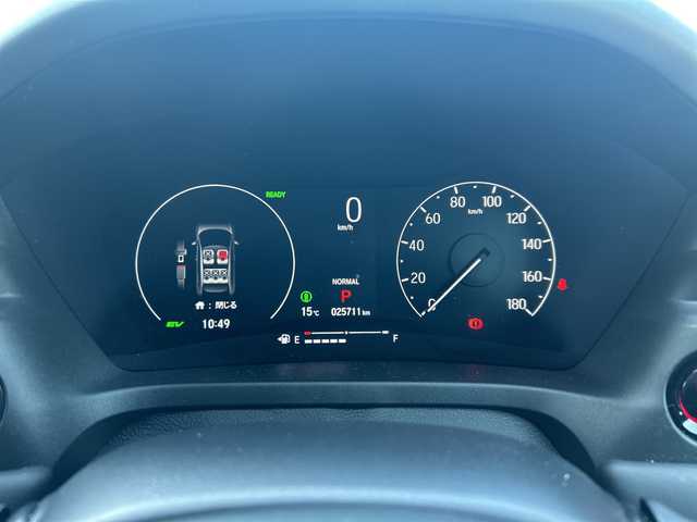 ホンダ ヴェゼル ハイブリッド e:HEV Z 岐阜県 2023(令5)年 2.6万km クリスタルブラックパール 登録時走行距離25711ｋｍ/純正ディスプレイナビ/全方位カメラ/デジタルインナーミラー/ハーフレザー/クルーズコントロール/ステアリングヒーター/コーナーセンサー/純正アルミホイール/シートヒーター/電動リアゲート/衝突軽減システム/Bluetooth/USB端子/ETC2.0/前後純正ドライブレコーダー/ウィンカーミラー/純正フロアマット/オートライト/オートハイビーム/LEDヘッドライト/レーンキープアシスト/スマートキー/スペアキー/プッシュスタート/保証書/取り扱い説明書/記録簿