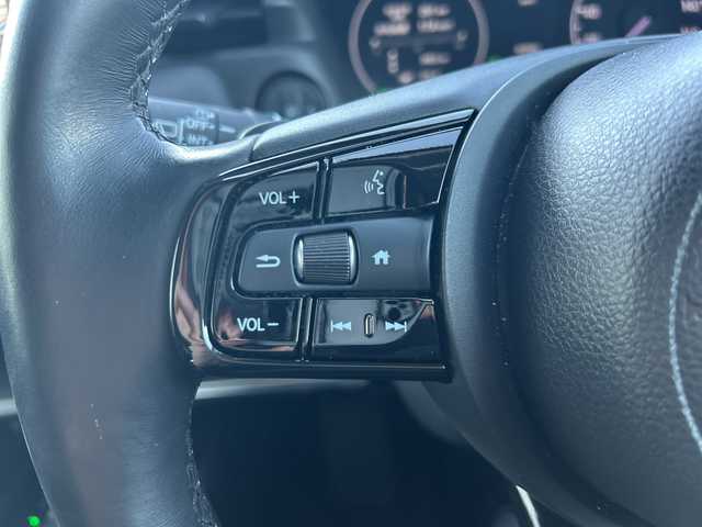 ホンダ ヴェゼル ハイブリッド e:HEV Z 岐阜県 2023(令5)年 2.6万km クリスタルブラックパール 登録時走行距離25711ｋｍ/純正ディスプレイナビ/全方位カメラ/デジタルインナーミラー/ハーフレザー/クルーズコントロール/ステアリングヒーター/コーナーセンサー/純正アルミホイール/シートヒーター/電動リアゲート/衝突軽減システム/Bluetooth/USB端子/ETC2.0/前後純正ドライブレコーダー/ウィンカーミラー/純正フロアマット/オートライト/オートハイビーム/LEDヘッドライト/レーンキープアシスト/スマートキー/スペアキー/プッシュスタート/保証書/取り扱い説明書/記録簿