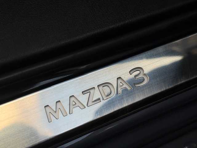 マツダ マツダ３ファストバック 20S バーガンディセレクション 大阪府 2019(令1)年 1.9万km ポリメタルグレーM /バーガンディーレザー//純正オプションSIGNATURE　STYLEエアロ(F・S・R・リアルーフスポイラー)//純正オプションBBS製鍛造18インチアルミホイール//純正オプションイルミネーションスカッフ//純正オプションフットランプイルミ//純正オプションスポーツペダル//純正SDナビ/・フルセグTV・CD・DVD・BT・USB・HDMI//BOSEサウンドシステム//フロント・サイド・バックカメラ//全方位カメラ//前席シートヒーター//運転席メモリー付パワーシート//ステアリングヒーター//レーダークルーズコントロール//ブラインドスポットモニター//レーンキープアシスト//LEDヘッドライト//オートハイビーム//保証書//取扱説明書//スペアキー