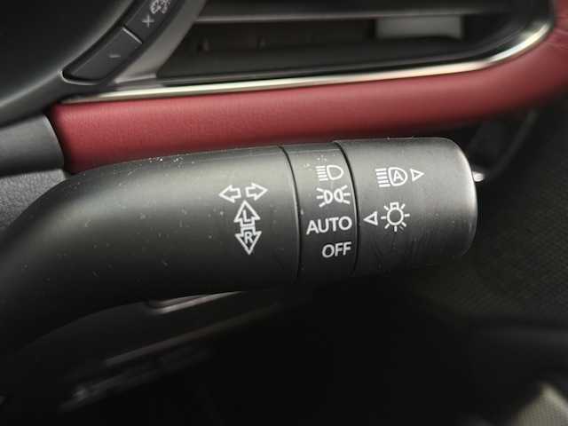 マツダ マツダ３ファストバック 20S バーガンディセレクション 大阪府 2019(令1)年 1.9万km ポリメタルグレーM /バーガンディーレザー//純正オプションSIGNATURE　STYLEエアロ(F・S・R・リアルーフスポイラー)//純正オプションBBS製鍛造18インチアルミホイール//純正オプションイルミネーションスカッフ//純正オプションフットランプイルミ//純正オプションスポーツペダル//純正SDナビ/・フルセグTV・CD・DVD・BT・USB・HDMI//BOSEサウンドシステム//フロント・サイド・バックカメラ//全方位カメラ//前席シートヒーター//運転席メモリー付パワーシート//ステアリングヒーター//レーダークルーズコントロール//ブラインドスポットモニター//レーンキープアシスト//LEDヘッドライト//オートハイビーム//保証書//取扱説明書//スペアキー