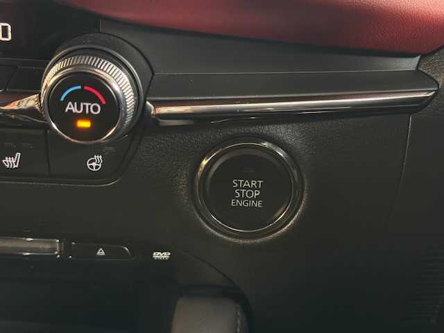 マツダ マツダ３ファストバック 20S バーガンディセレクション 大阪府 2019(令1)年 1.9万km ポリメタルグレーM /バーガンディーレザー//純正オプションSIGNATURE　STYLEエアロ(F・S・R・リアルーフスポイラー)//純正オプションBBS製鍛造18インチアルミホイール//純正オプションイルミネーションスカッフ//純正オプションフットランプイルミ//純正オプションスポーツペダル//純正SDナビ/・フルセグTV・CD・DVD・BT・USB・HDMI//BOSEサウンドシステム//フロント・サイド・バックカメラ//全方位カメラ//前席シートヒーター//運転席メモリー付パワーシート//ステアリングヒーター//レーダークルーズコントロール//ブラインドスポットモニター//レーンキープアシスト//LEDヘッドライト//オートハイビーム//保証書//取扱説明書//スペアキー