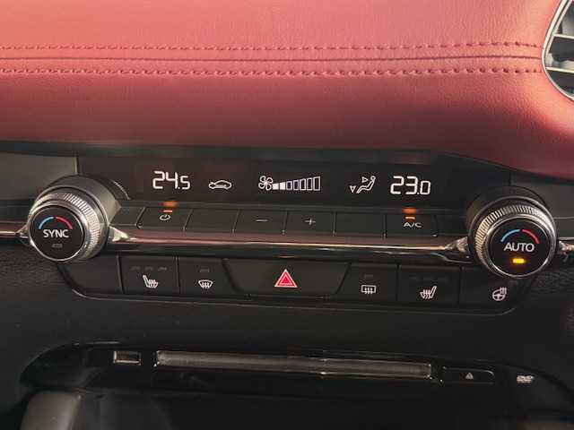 マツダ マツダ３ファストバック 20S バーガンディセレクション 大阪府 2019(令1)年 1.9万km ポリメタルグレーM /バーガンディーレザー//純正オプションSIGNATURE　STYLEエアロ(F・S・R・リアルーフスポイラー)//純正オプションBBS製鍛造18インチアルミホイール//純正オプションイルミネーションスカッフ//純正オプションフットランプイルミ//純正オプションスポーツペダル//純正SDナビ/・フルセグTV・CD・DVD・BT・USB・HDMI//BOSEサウンドシステム//フロント・サイド・バックカメラ//全方位カメラ//前席シートヒーター//運転席メモリー付パワーシート//ステアリングヒーター//レーダークルーズコントロール//ブラインドスポットモニター//レーンキープアシスト//LEDヘッドライト//オートハイビーム//保証書//取扱説明書//スペアキー