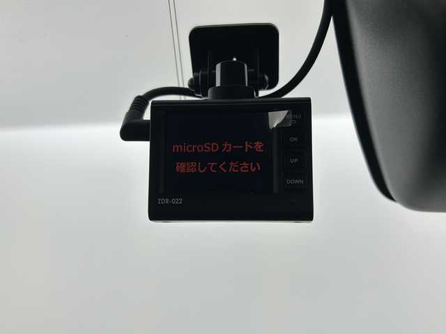 トヨタ ルーミー カスタムG 愛知県 2020(令2)年 3.5万km パールホワイトⅢ スマートアシスト/・衝突回避支援ブレーキ機能/・コーナーセンサー/・AHB/アダプティブクルーズコントロール/社外8インチSDナビ/・BT.CD.DVD.SD.USB.ラジオ/バックカメラ/フルセグTV/両側パワースライドドア/ステアリングスイッチ/プッシュスタート/スマートキー/アイドリングストップ/LEDヘッドライト/LEDフォグランプ/社外フロアマット/純正14インチAW/ロールサンシェード