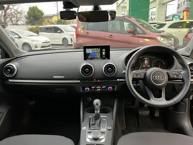 アウディ Ａ３ スポーツバック 1．4 TFSI 埼玉県 2017(平29)年 3万km ミトスブラックメタリック ワンオーナー/純正ナビ/フルセグTV/CD/DVD/Bluetooth/バックカメラ/ETC/横滑り防止機能/コーナーセンサー/クルーズコントロール＜追従機能有り＞/パーキングブレーキ/アイドリングストップ/ヘッドライトレベライザー/ドアミラーヒーター/自動防眩ミラー/D席/N席独立エアコン/スペアキーあり/記録簿（H30、H31、R2、R４、R５、R6）