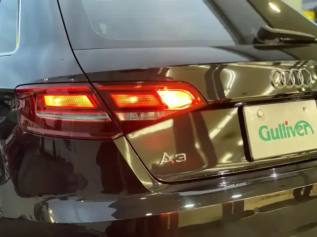 アウディ Ａ３ スポーツバック 1．4 TFSI 埼玉県 2017(平29)年 3万km ミトスブラックメタリック ワンオーナー/純正ナビ/フルセグTV/CD/DVD/Bluetooth/バックカメラ/ETC/横滑り防止機能/コーナーセンサー/クルーズコントロール＜追従機能有り＞/パーキングブレーキ/アイドリングストップ/ヘッドライトレベライザー/ドアミラーヒーター/自動防眩ミラー/D席/N席独立エアコン/スペアキーあり/記録簿（H30、H31、R2、R４、R５、R6）