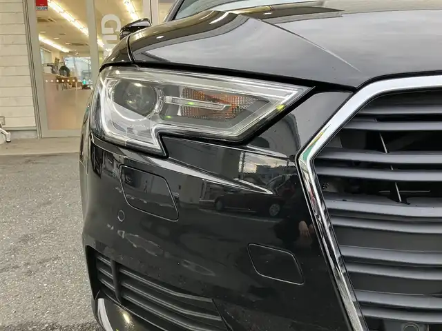 アウディ Ａ３ スポーツバック 1．4 TFSI 埼玉県 2017(平29)年 3万km ミトスブラックメタリック ワンオーナー/純正ナビ/フルセグTV/CD/DVD/Bluetooth/バックカメラ/ETC/横滑り防止機能/コーナーセンサー/クルーズコントロール＜追従機能有り＞/パーキングブレーキ/アイドリングストップ/ヘッドライトレベライザー/ドアミラーヒーター/自動防眩ミラー/D席/N席独立エアコン/スペアキーあり/記録簿（H30、H31、R2、R４、R５、R6）