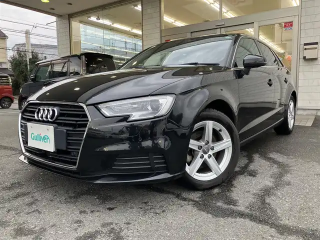 アウディ Ａ３ スポーツバック 1．4 TFSI 埼玉県 2017(平29)年 3万km ミトスブラックメタリック ワンオーナー/純正ナビ/フルセグTV/CD/DVD/Bluetooth/バックカメラ/ETC/横滑り防止機能/コーナーセンサー/クルーズコントロール＜追従機能有り＞/パーキングブレーキ/アイドリングストップ/ヘッドライトレベライザー/ドアミラーヒーター/自動防眩ミラー/D席/N席独立エアコン/スペアキーあり/記録簿（H30、H31、R2、R４、R５、R6）