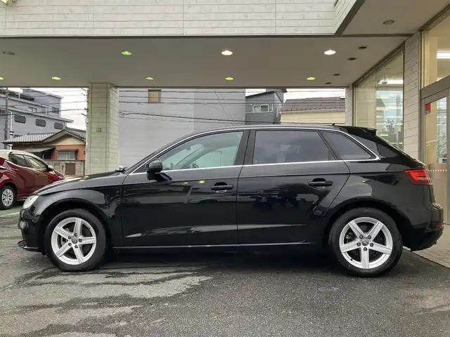 アウディ Ａ３ スポーツバック 1．4 TFSI 埼玉県 2017(平29)年 3万km ミトスブラックメタリック ワンオーナー/純正ナビ/フルセグTV/CD/DVD/Bluetooth/バックカメラ/ETC/横滑り防止機能/コーナーセンサー/クルーズコントロール＜追従機能有り＞/パーキングブレーキ/アイドリングストップ/ヘッドライトレベライザー/ドアミラーヒーター/自動防眩ミラー/D席/N席独立エアコン/スペアキーあり/記録簿（H30、H31、R2、R４、R５、R6）