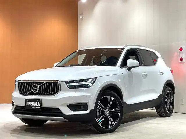 ボルボ ＸＣ４０ T5 AWD インスクリプション 道央・札幌 2018(平30)年 3.5万km クリスタルホワイトP インテリセーフ/・citySafety・ACC・LKA・パイロットアシスト・LCMA・BLIS・CTA・360°カメラ・パークアシストパイロット/harman/kardonサラウンド/本革シート/シートヒーター/純正HDDナビ/フルセグTV/LEDヘッドライト