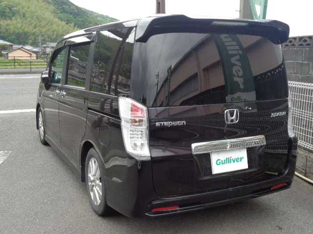 ホンダ ステップワゴン スパーダ Z HDDナビED 鹿児島県 2012(平24)年 13.6万km プレミアムブラキッシュパール 純正HDDナビ、フルセグTV/パノラミックビューバックカメラ/音楽録音、DVD再生/フリップダウンモニター/両側パワースライド/ビルトインETC/車検令和9年2月まであり/スマートキー2個あり/取説、ナビ取説あり