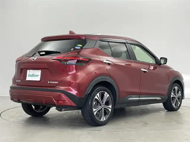 日産 キックス X 埼玉県 2020(令2)年 2.6万km ラディアントレッド アラウンドビューモニター　プロパイロット　純正９インチナビ　ＥＴＣ　インテリジェントルームミラー　ドライブレコーダー　プッシュスタート　スマートキー　エマージェンシーブレーキ　地デジフルセグ
