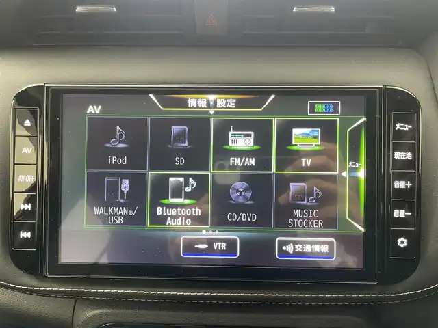 日産 キックス X 埼玉県 2020(令2)年 2.6万km ラディアントレッド アラウンドビューモニター　プロパイロット　純正９インチナビ　ＥＴＣ　インテリジェントルームミラー　ドライブレコーダー　プッシュスタート　スマートキー　エマージェンシーブレーキ　地デジフルセグ