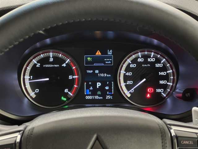三菱 デリカＤ：５ P 三重県 2024(令6)年 0.1万km アメジストブラック 2.2L ディーゼルターボ/パートタイム4WD/MTモード付インパネ8AT/マルチアラウンドモニター（ルームミラー送出）/両側オートスライドドア/e-Assist/・衝突被害軽減ブレーキシステム［FCM］/・車線逸脱警報システム［LDW］/・レーダークルーズコントロールシステム［ACC］/・オートマチックハイビーム［AHB］/・誤発進抑制機能（前進時）/・後側方車両検知警報システム（レーンチェンジアシスト機能付）［BSW/LCA］/・後退時交差車両検知警報システム［RCTA］/装備/・ハーフレザーシート/・シートヒーター（D/N）/・パワーシート（D6way）/・エレクトリックテールゲート（電動バックドア）/・左右独立オートエアコン/・後席クーラー＆ヒーター/・AC100V電源コンセント（100W）/・オートライト/・LED ヘッドランプ＋フロントフォグランプ/・パドルシフト/・オートワイパー/・自動防眩ルームミラー/・純正18inAW/・プッシュスタート/・保/取/など